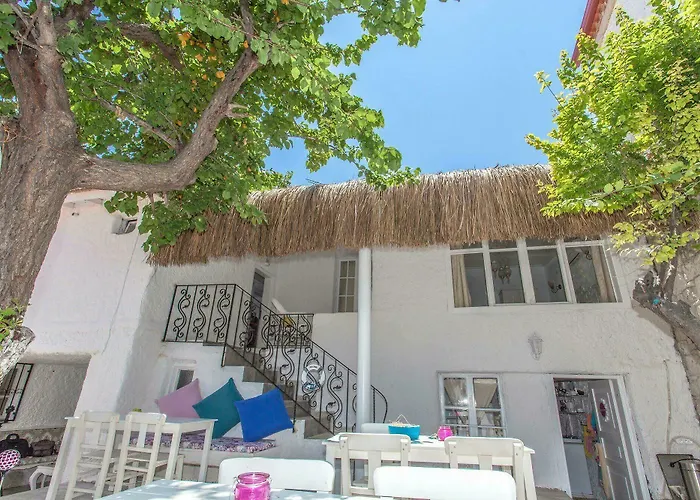 Alanur Алачати